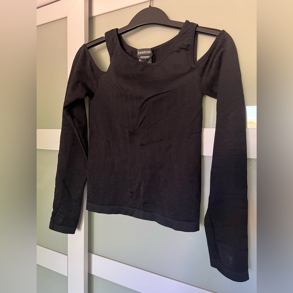 BEBE black stretchy top size small.